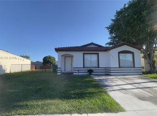 Weitzer Serena Lakes West, Miami, FL 33177