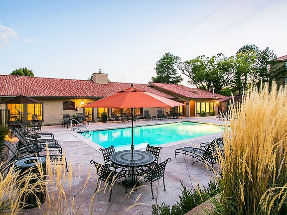Poolside Seating