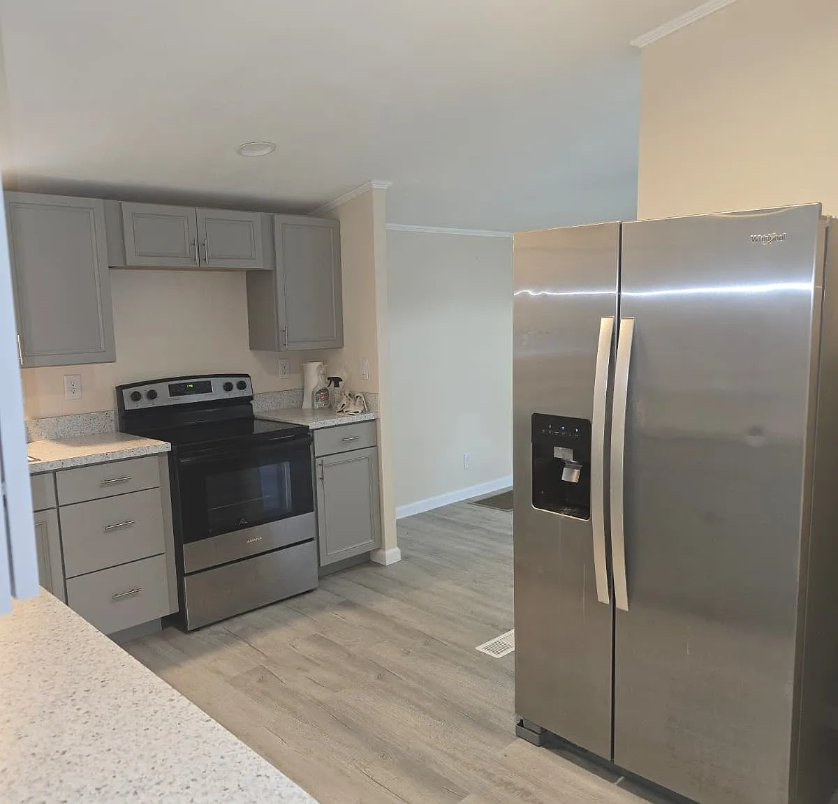 3 bed, 1300 sqft, $1,500 — Photo 1
