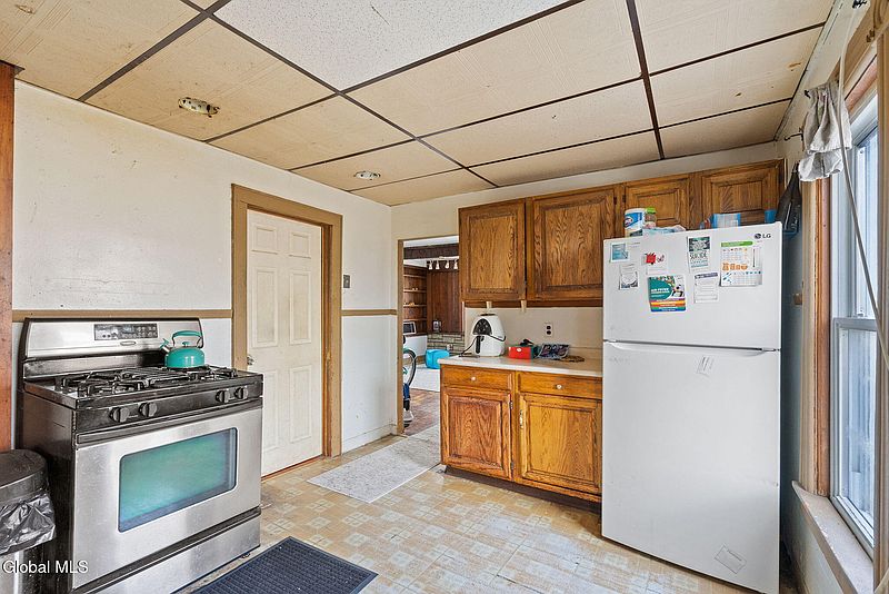5th image of 1417 3rd Avenue