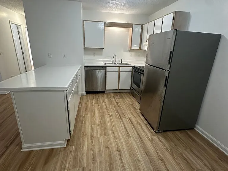 Arlington Apartments — Photo 155