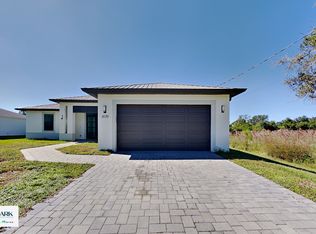 6129 Higgins Ave, Fort Myers, FL 33905
