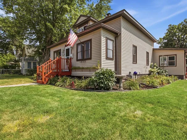 125 3rd Ave S, South Saint Paul, MN 55075