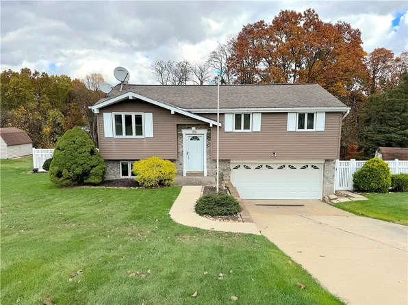 215 Nimitz Dr, McKeesport, PA 15132