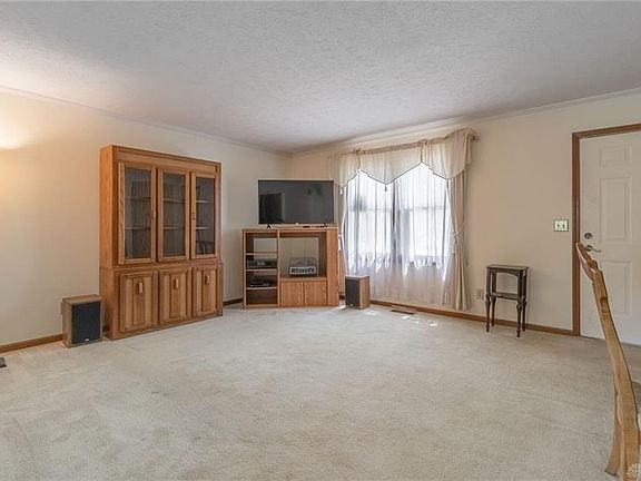 4th image of 3828 Fernwald Dr