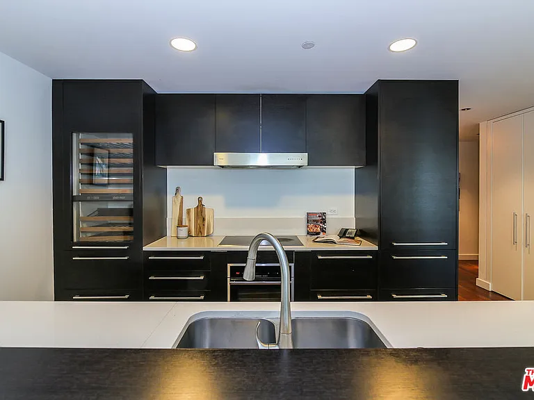 6250 Hollywood Blvd #11N — Photo 7