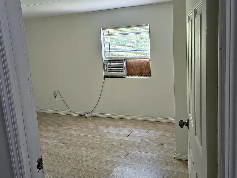 1519 Laun Pl — Photo 6