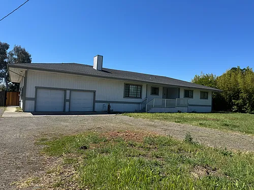 5070 Poplar Rd Photo 1