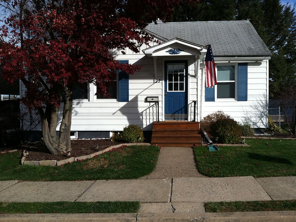 1st image of 127 Dartmouth St