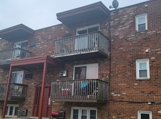 108 Drew Ln APT 3, Waukegan, IL 60085