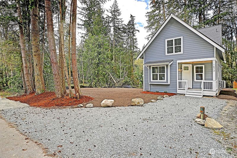 3rd image of 1672 Aspen Drive