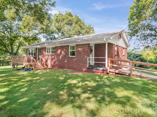 120 Kirkwood Dr, Concord, NC 28025
