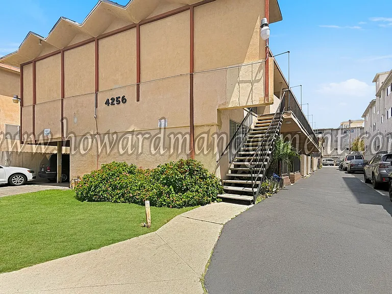 4256 Lindblade — Photo 24