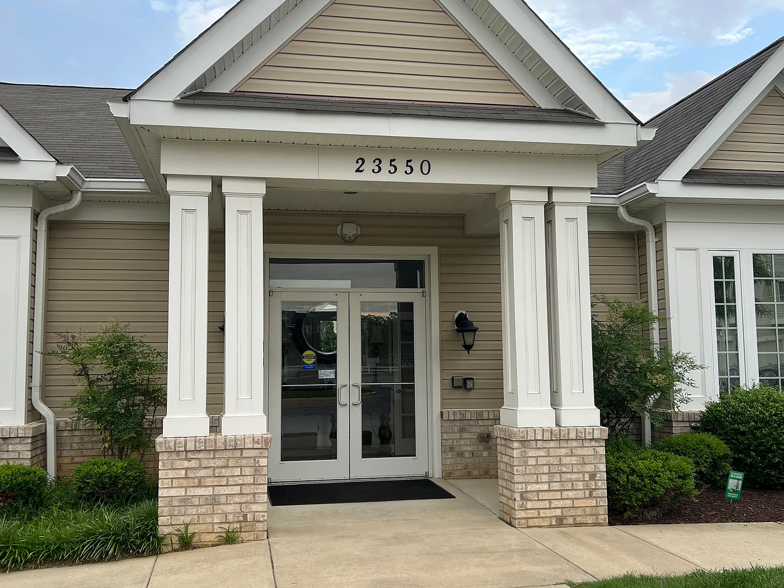 2 bed, 1260 sqft, $2,000 — Photo 4