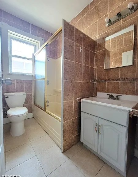 551 Franklin Ave #2R — Photo 13