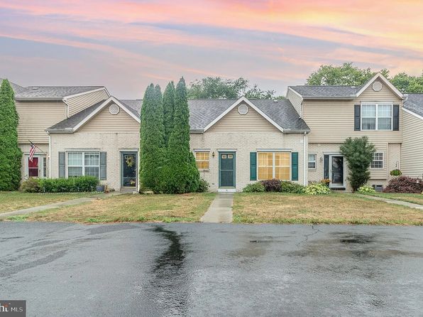 41 Johns Dr