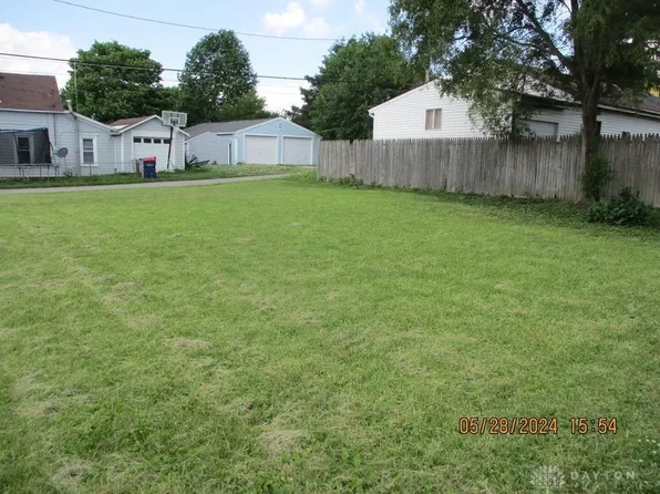 715 Walker St, Piqua, OH 45356