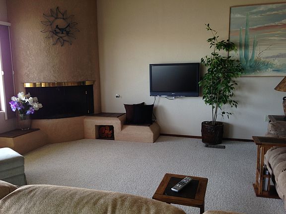 4th image of 916 Beach Dr