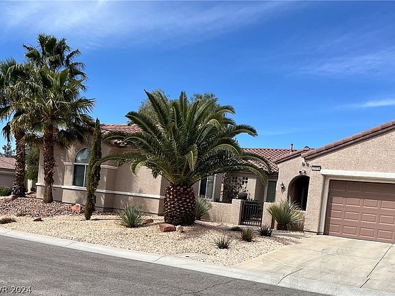 3rd image of 2321 Fox Hills Dr