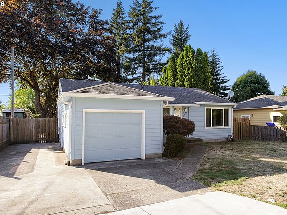 2nd image of 1147 SE 174th Ave