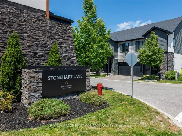 4 Stonehart Ln, Barrie, ON L4M 7E8
