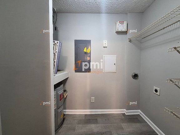 5th image of 2204 Fairington Village Dr