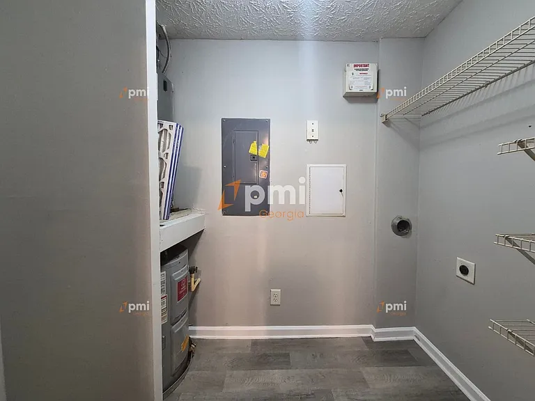 2204 Fairington Village Dr — Photo 5
