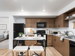 QUINN BY VINTAGE, Seattle, WA 98155