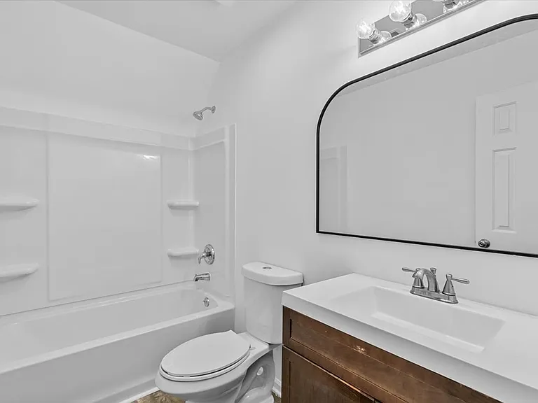 120 Arcaro Dr — Photo 17