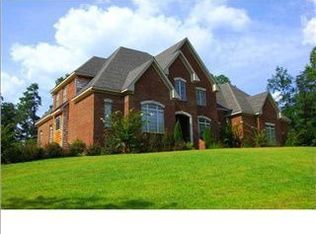 7920 N Lake Dr, Trussville, AL 35173