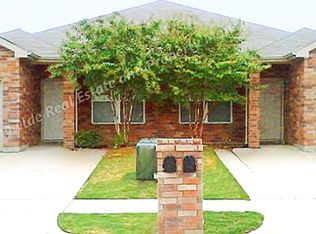 807 Walnut St, Burleson, TX 76028