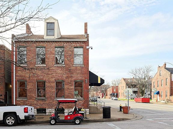 3rd image of 2101 Menard St