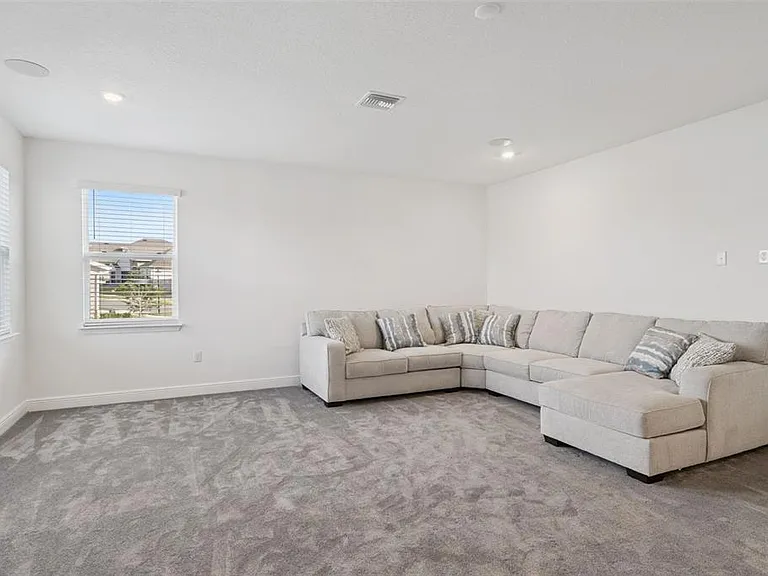2025 Axel St — Photo 16
