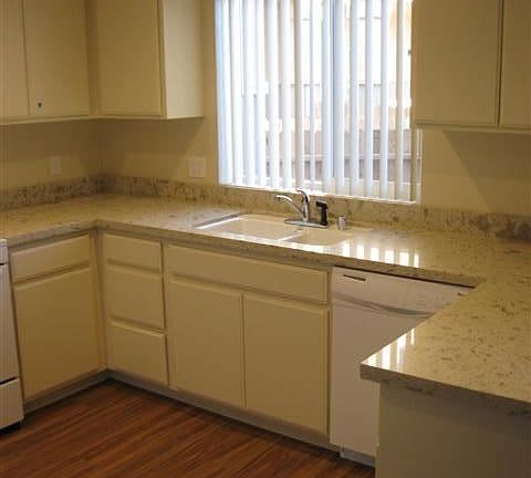 5th image of 620 S Smith St APT C