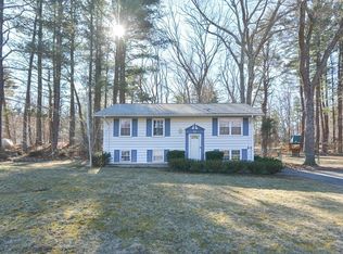 25 W Main St, Hopkinton, MA 01748