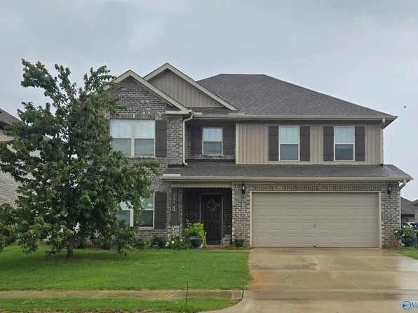 104 Coco Cir, Hazel Green, AL 35750