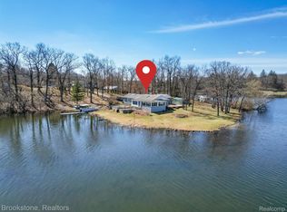 6037 S Shore Dr, Holly, MI 48442
