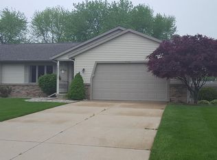 7289 Cherry Ave, Jenison, MI 49428