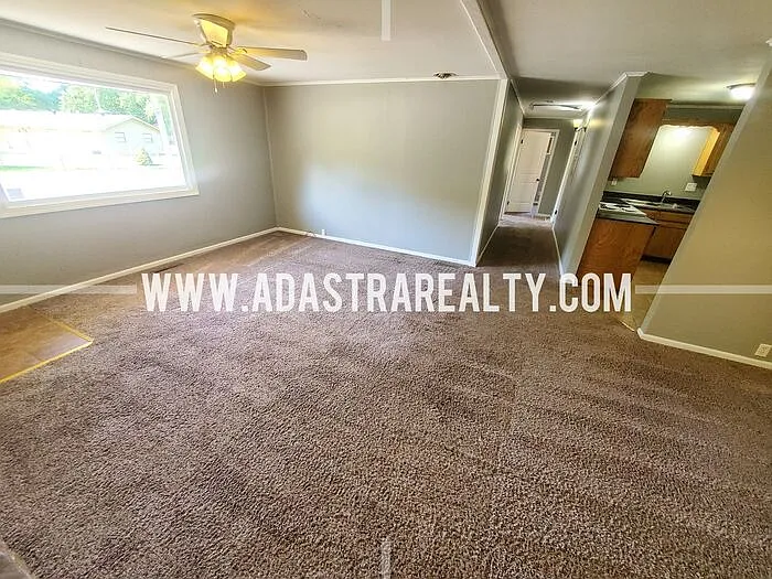 3 bed, 1.0 bath, 986 sqft, $1,595 — Photo 4