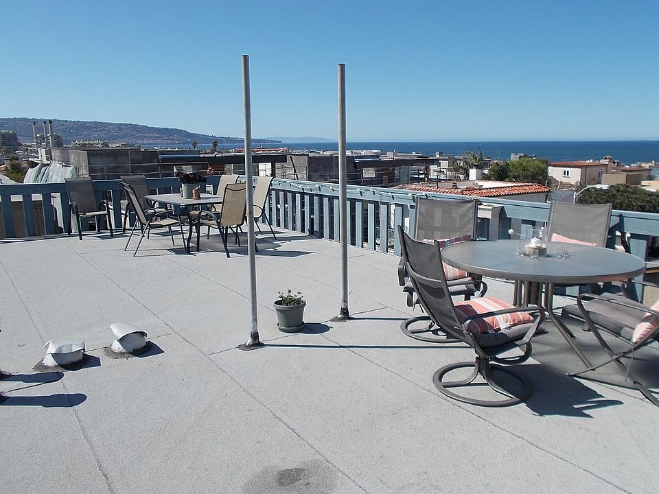 2nd image of 427 8th St APT A