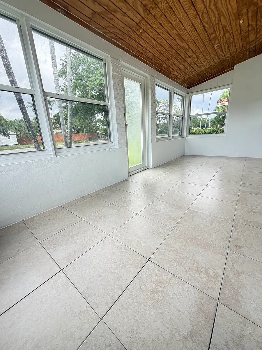 Building Photo - 234 Flagler Dr #224