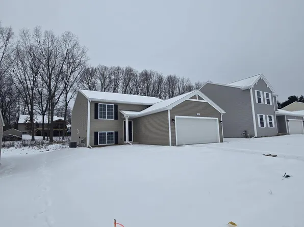 803 Hollyhock Dr, Greenville, MI 48838