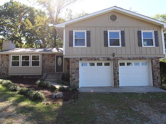 2nd image of 33 Acorn Dr