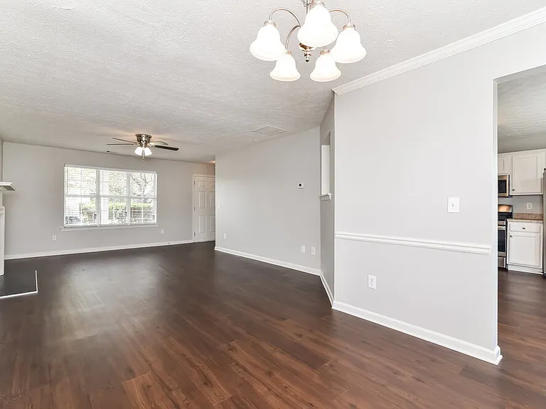 5160 Towne Park Dr — Photo 8