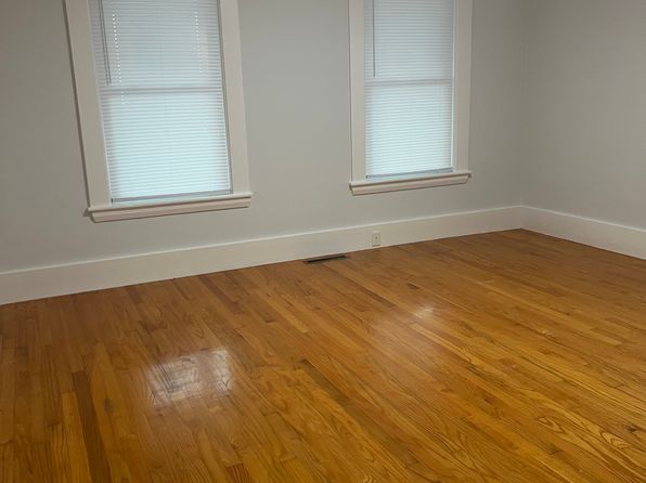 35 High St #1