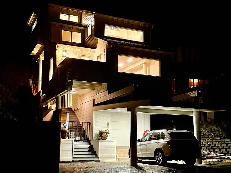 7765 Claremont Ave — Photo 32