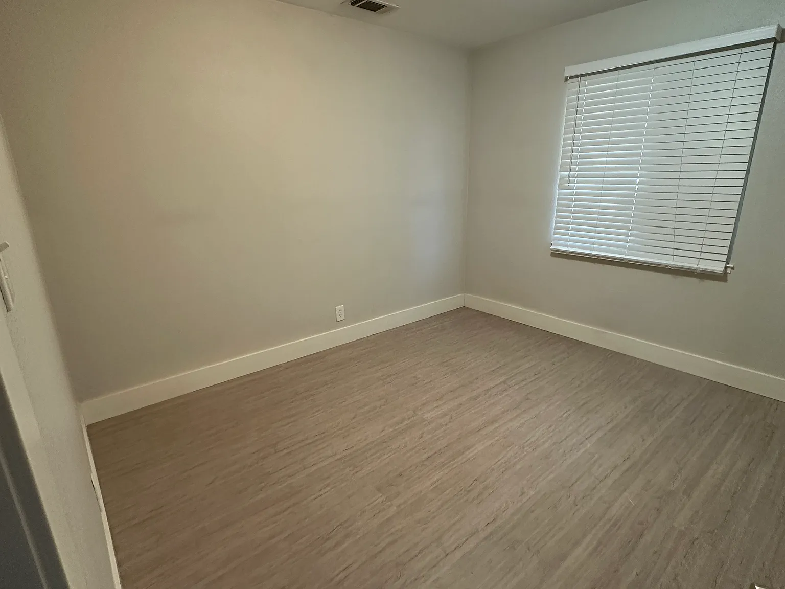 3 bed, 1152 sqft, $2,695 — Photo 2