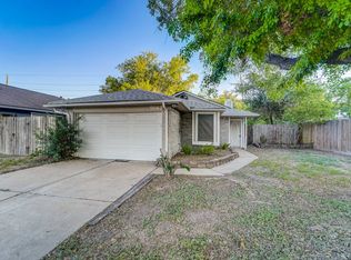 9142 Autumnsong Dr, Houston, TX 77064