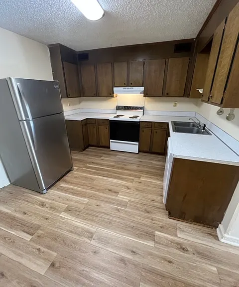 307 N Main St #19 — Photo 5
