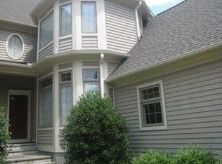 216 Lovers Ln, Fairfield, CT 06824